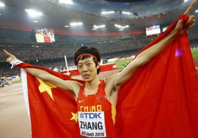 张国伟和张尚武，从网红到乞丐的人生分岔