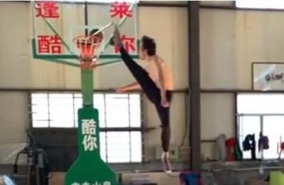 张国伟和张尚武，从网红到乞丐的人生分岔