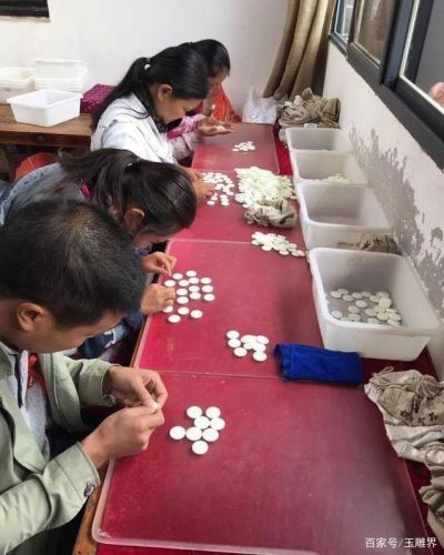 玉石锤炼的围棋子，探秘传承百年的国宝永子 作者最新文章   06-0414:53      06-0414:46      06-0414:46    相关文章